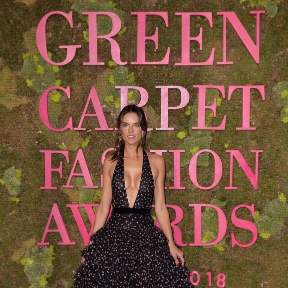 green carpet fashion awards