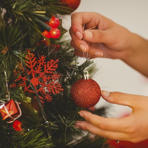 Mondjatok búcsút a piros-arany karácsonyfának! – Ezek az idei év legtrendibb díszei