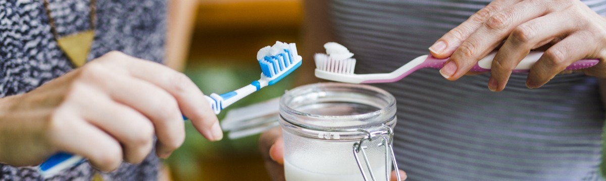 Mojzes Nóra Házi fogkrém mindössze három hozzávalóból - a szuper egészséges fogakért
