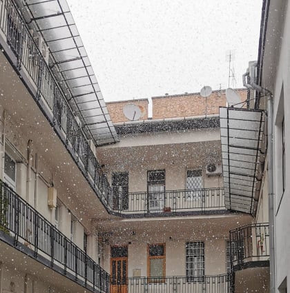 Budapesten hull a hó.